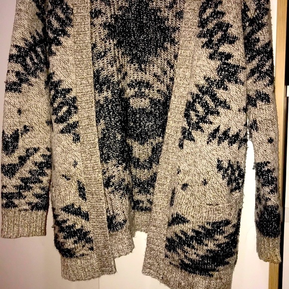 Cardigan - Picture 2 of 6